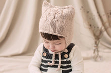 Load image into Gallery viewer, Lion Knit Hat